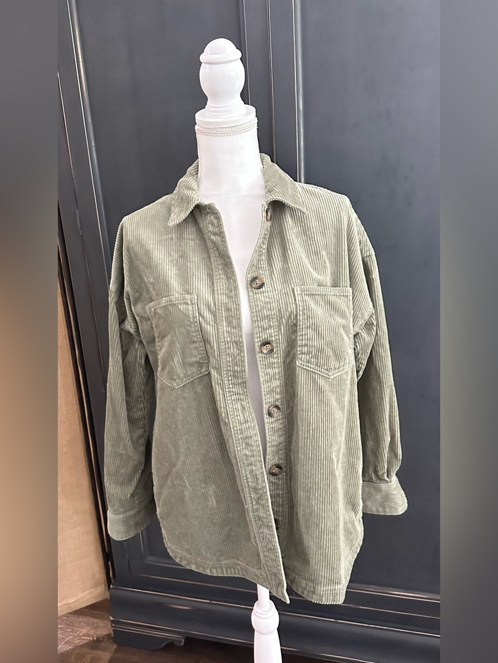 Matty M Olive Green Corduroy Shacket - EUC - never worn but washed once - size S